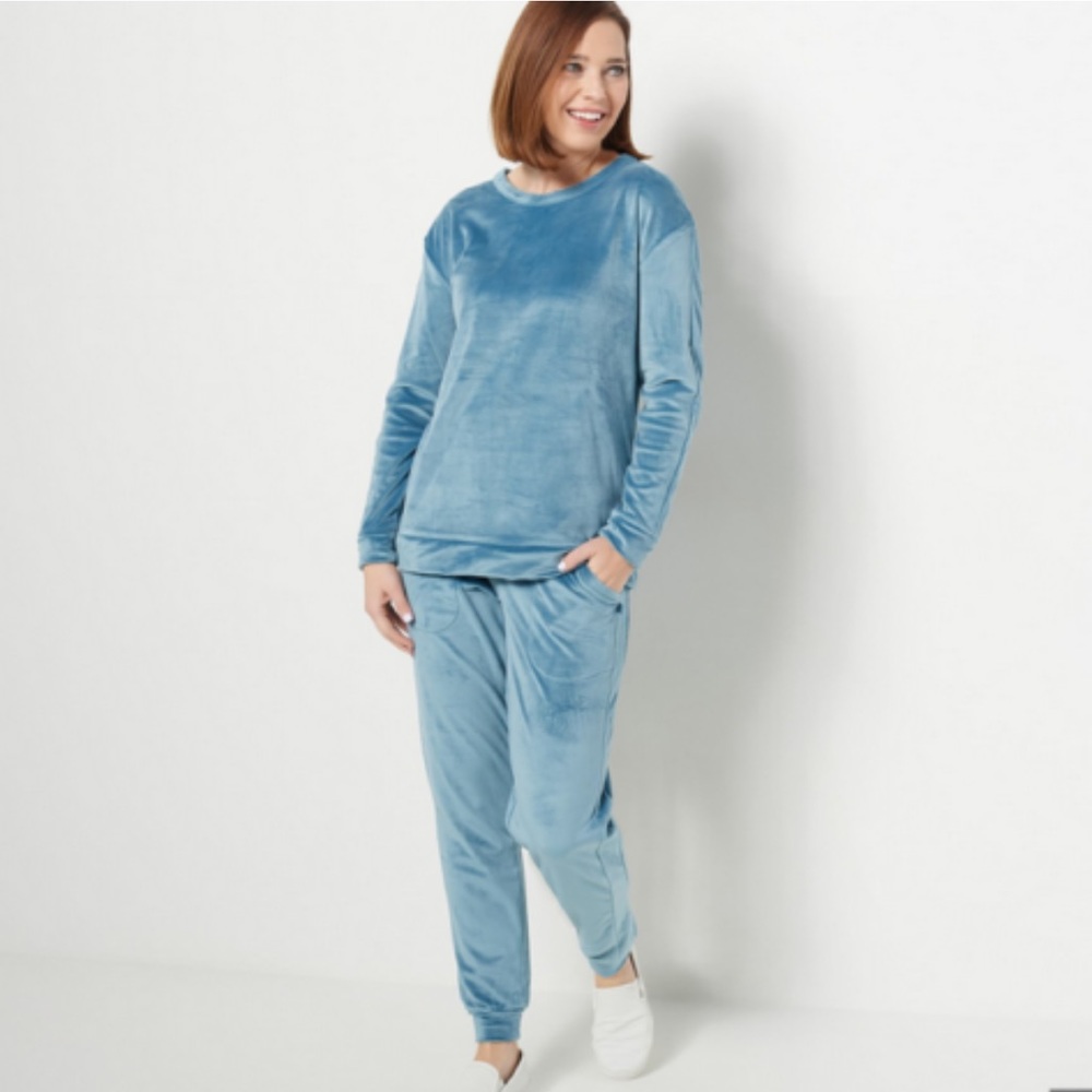 NEW Koolaburra by UGG Luxe Velour Crew Neck and Jogger Set